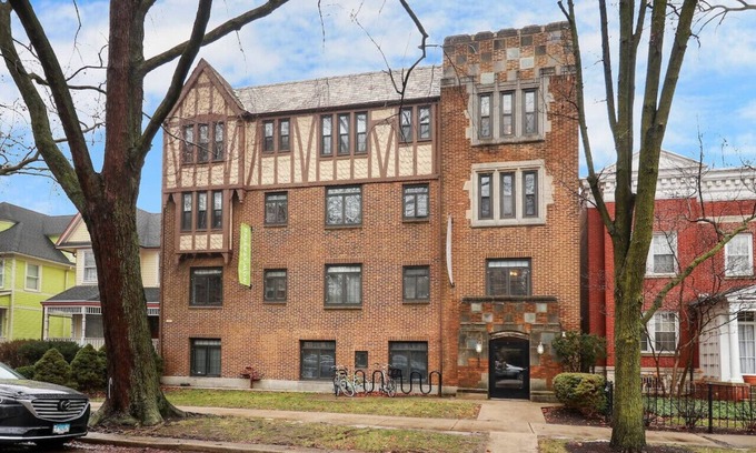 Hyde Park Apartment | City Charm Studio Apt in Chicago