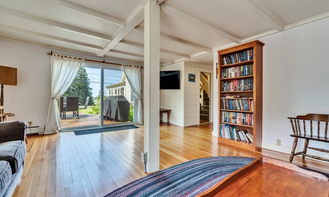 Martinsville Other | Classic Maine farmhouse with modern amenities
