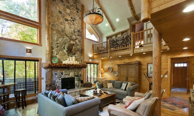Sundance House | Classic 'Sundance Escape Lodge' Mountain Getaway, Amazing Great Room, Game Room