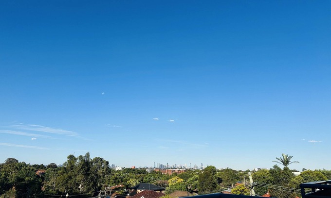 Hurlstone Park Apartment | Clean and Comfy Inner west lodging.