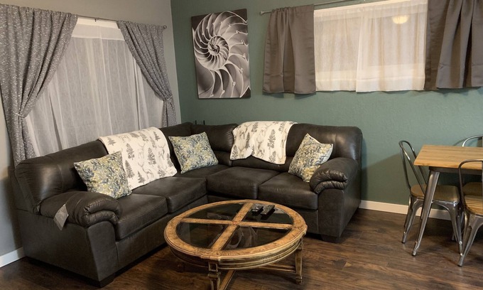 La Grande House | Clean and cozy home that is perfect for a NE Oregon getaway!