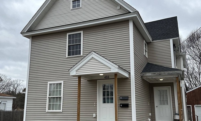Leominster Apartment | Clean and renovated apartment close to highway and Worcester