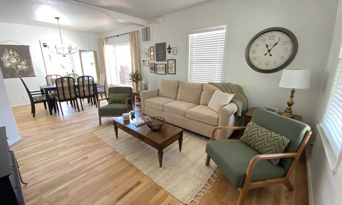 Central Colorado Springs House | Clean/Convenient/Stylish home near downtown