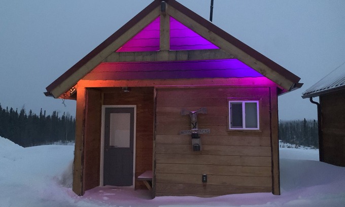 Big Lake Cabin | Clean, quiet Alaska bear-themed cabin, with an amazing mountain range view