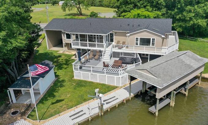 Mount Holly House | *CLEANING FEE WAIVED on 5+ Night Stay!* Hot Tub, Dock, Fire Pit Beach/Pool