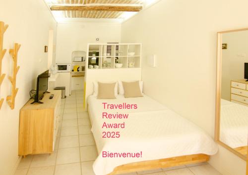 Lauris Apartment | Clementine - Joli studio privé avec clim calme à 70 m du centre village de Lauris