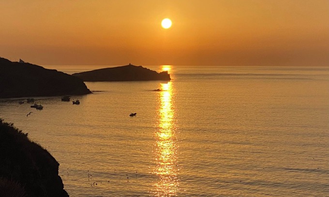Newquay City Centre Apartment | Cliff- top apartment with breathtaking sea views, Newquay, Cornwall