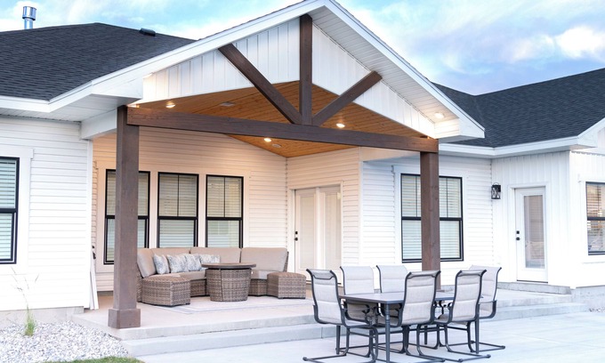 Sugar City Other | Close to BYU-I and YellowstonenNew Modern Farmhouse in a Family Neighborhood.