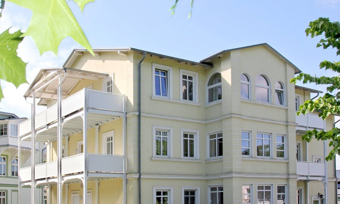 Gohren Apartment | Close to the beach and in a quiet location - Villa Strandmuschel FeWo 06