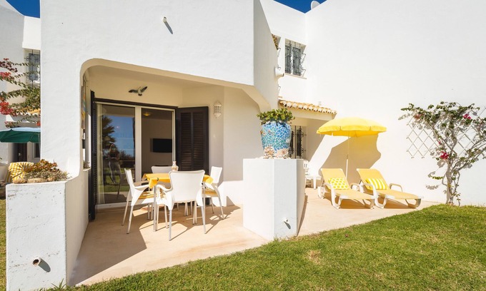 Armacao de Pera Apartment | Clube Nautilus, beautiful apartment in the tropical garden on the beach u. sea