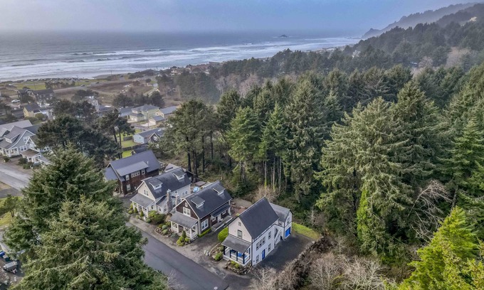 Roads End House | Coastal Bliss - New Belhaven Home in Roads End w/Beach Access Just Mins Away.