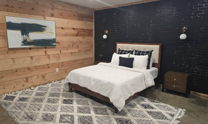 Mississippi City House | Coastal Condo and Garage