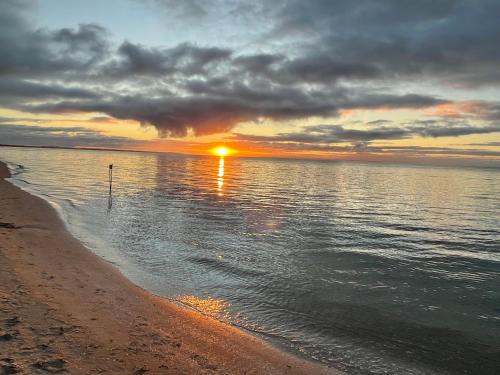 Fingal Resort | Coastal Cove Suite - with heated pool near Hot Springs & Golf