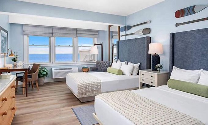 Silver Beach Hotel | Coastal-Style Retreat! 3 Spacious Units Near Woods Hole Aquarium! Parking, Pool!