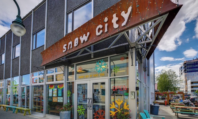 South Addition Apartment | Coastal-view Apartment Near Downtown Anchorage!