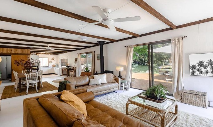 Killcare House | Coastal Vintage Cottage Brimming With Character and Charm Just Moments To Beaches, Bay and Cafes