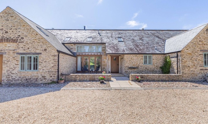West Compton House | Cobblers Cottage - Three Bedroom House, Sleeps 6