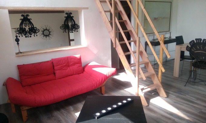 Carcassonne Villa | Cocoon villa in the countryside, between Lake and City