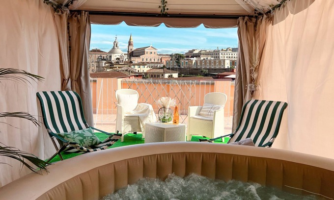 Monti Apartment | Colosseum ★ - Rooftop with HOT jacuzzi and Skyline of Rome
