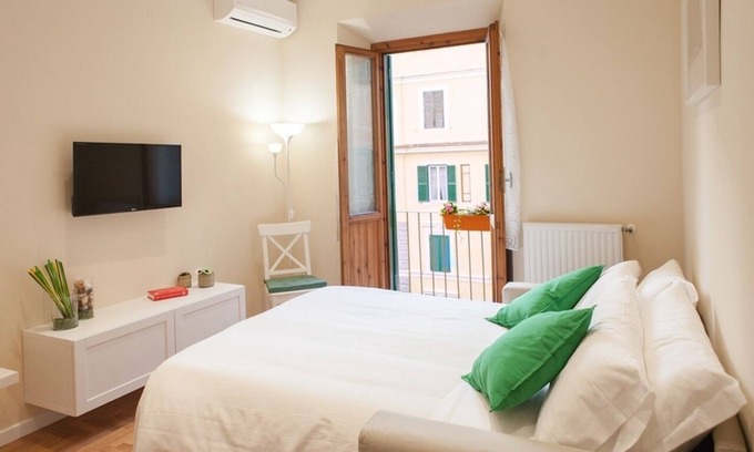 Monti House | Colosseum Walk Holiday Home