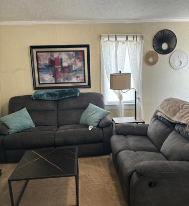 MacArthur House | Colton Loop