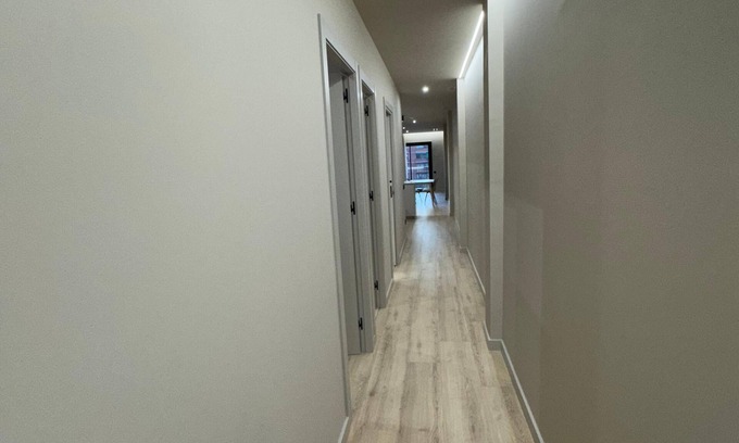 Santa Coloma de Gramenet Apartment | Comfortable and stylish apartment on First Floor.1A