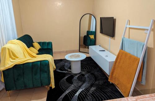 Juja Bed & Breakfast | COMFORT CORNER