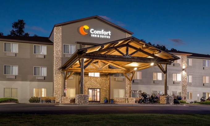 Custer Hotel | Comfort Inn And Suites Custer