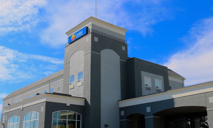 Calgary Hotel | Comfort Inn & Suites Airport South