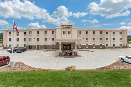 Hill City Hotel | Comfort Inn & Suites Near Mt Rushmore