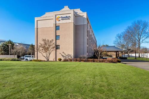 Somerset Hotel | Comfort Inn & Suites Somerset - New Brunswick