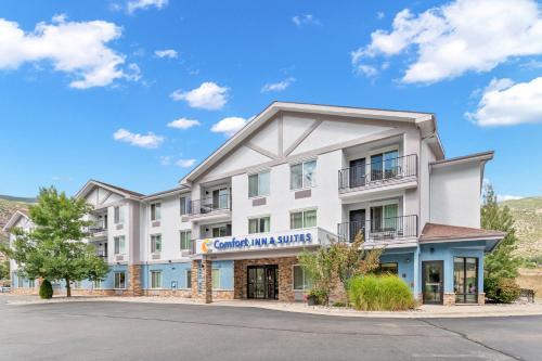 Glenwood Springs Hotel | Comfort Inn & Suites Glenwood Springs On The River