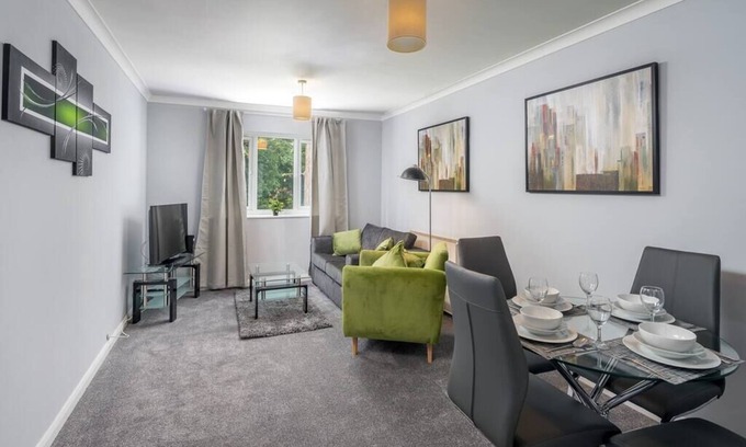 Southgate Apartment | COMFORT of HOME is uniquely embodied in our fully furnished one bedroom apartmen