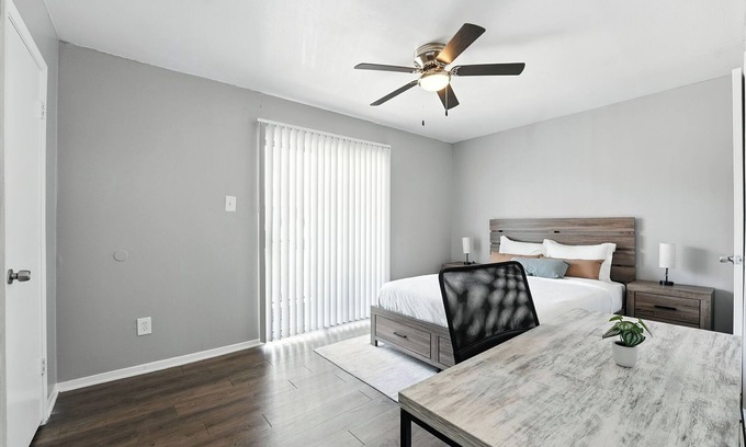 Southridge Apartment | Comfortable 1BR Midterm Housing I Free Parking