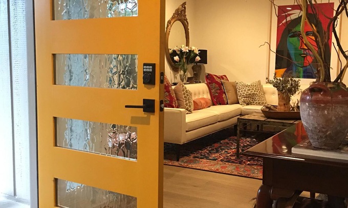 Westgate House | Comfortable and Cozy with a Luxurious Feel Beautiful Yard, Pool & Outdoor Shower