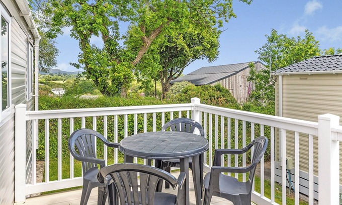 Hewas Water House | Comfortable and spacious caravan with one double and one twin.