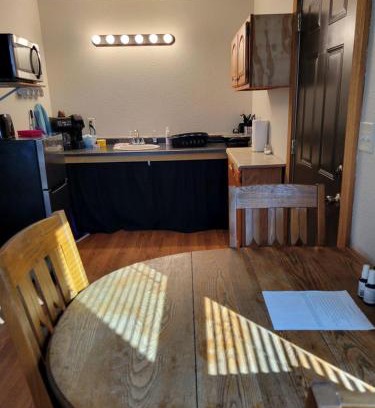 Moscow House | Comfortable Camping Cabins with View of the Cedar River for a Family Weekend Getaway