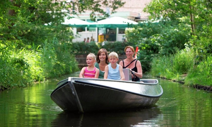 Municipality of Rijssen-Holten Ski Chalet | Comfortable chalet in Rijssen with garden