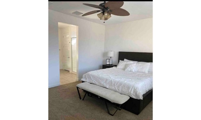Sunset Farms House | Comfortable, Clean, Spacious 4 bedroom with Pool