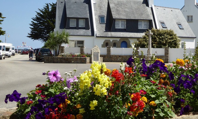 Ile-Tudy Villa | Comfortable Large Villa in the Heart of the Village History Ile Tudy, 50m Beach