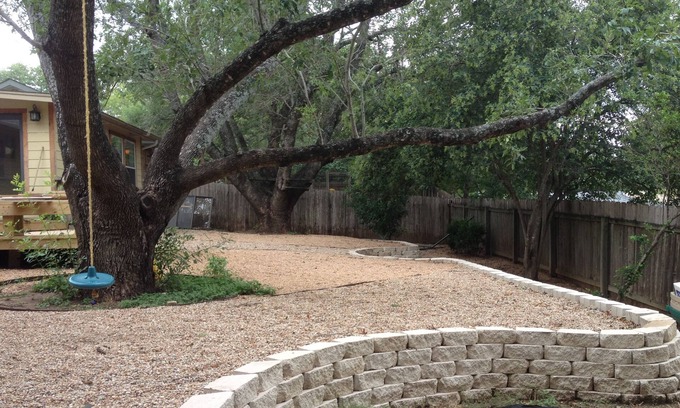 Travis Country House | Comfortable Open Concept 3/2 - Close to Downtown, Festivals & Local Restaurants!