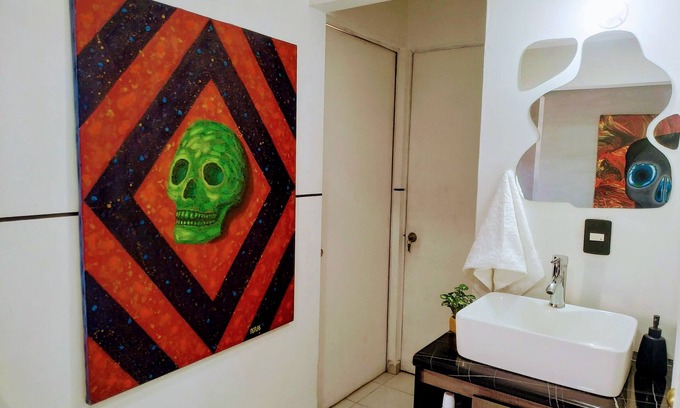 Cuauhtemoc Apartment | Comfortable room surrounded by art in Centro Histórico