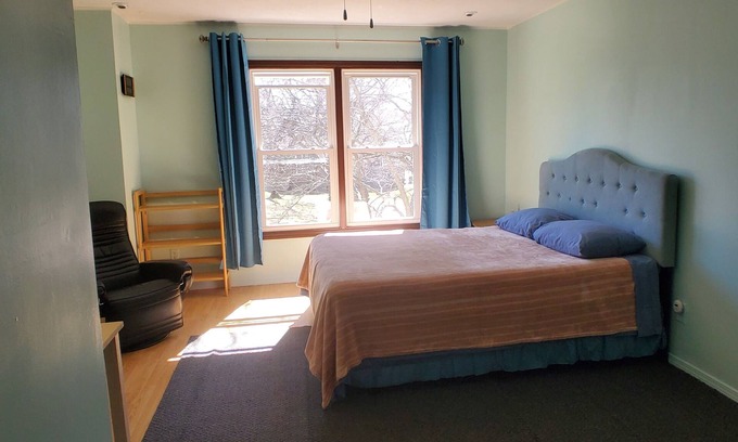 Bloomington Bed & Breakfast | Comfortable room within 15 minutes of driving from IU