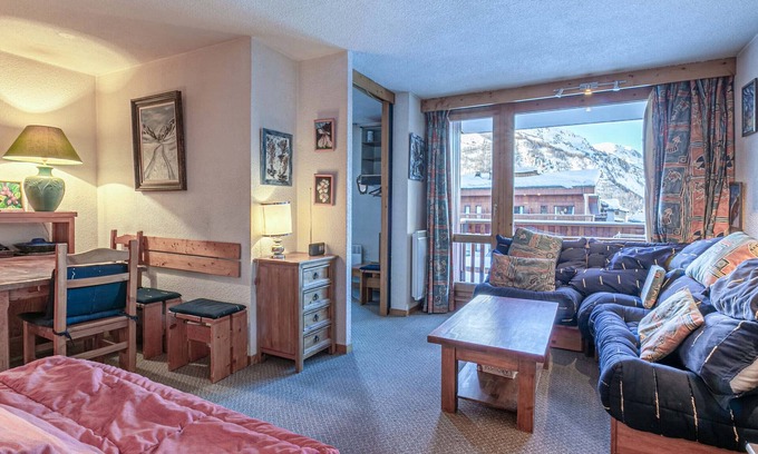 Val-d'Isere Apartment | Comfortable studio in Val-d'Isère, 4-5 people, balcony, wifi