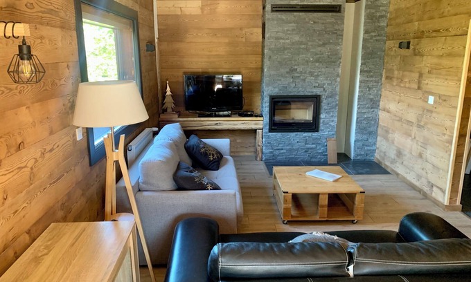 Orcieres-Merlette Ski Chalet | Comfortable T3 85 m² chalet floor, panoramic mountain views