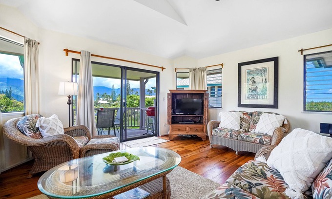Princeville Villa | Comfortable villa with amazing views of Kauai - beach nearby