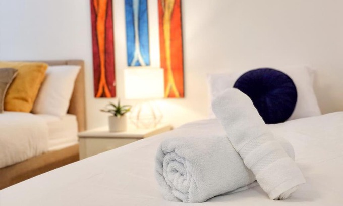 Glyndon Apartment | Comfy 2 bed Flat with free Parking, close to Tube