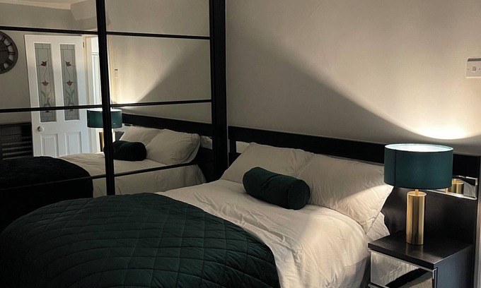 Yardley House | Comfy NEC & BHX Airport Stay + Free Parking