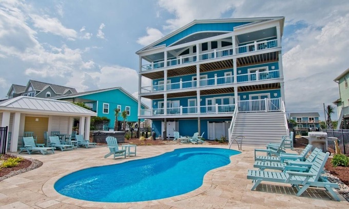 Emerald Isle House | Compass Pointe, Oceanfront House in Emerald Isle, NC!