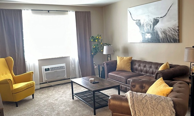 Massillon Apartment | Completely updated 2-bedroom apartment with AC, WiFi in Massillon by everything!